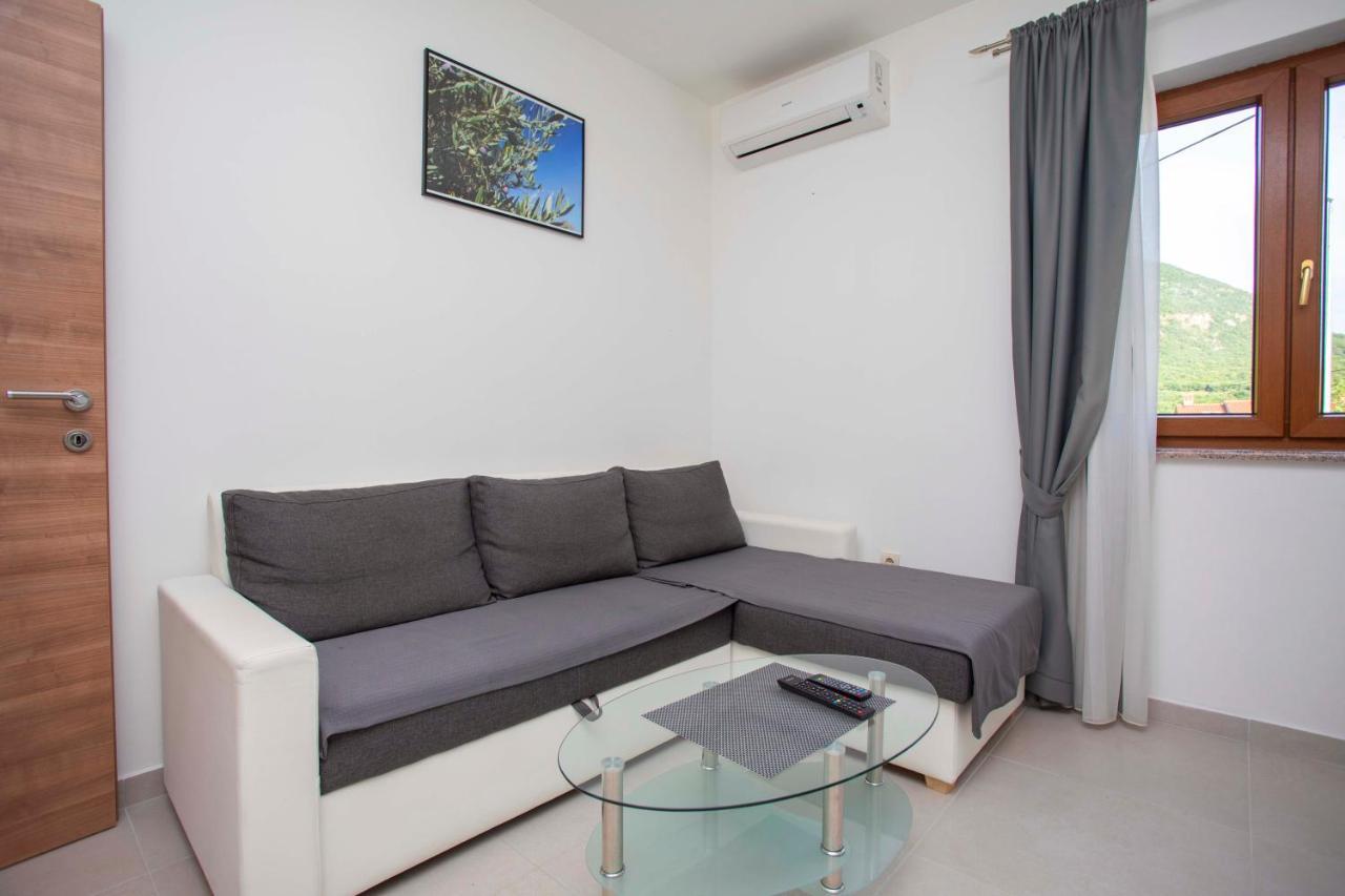 Apartmani Marica Plomin Exteriör bild