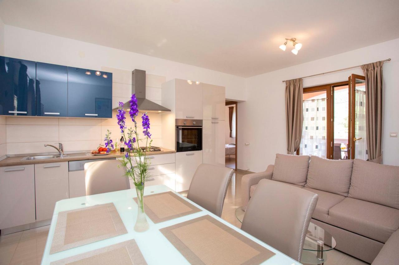 Apartmani Marica Plomin Exteriör bild