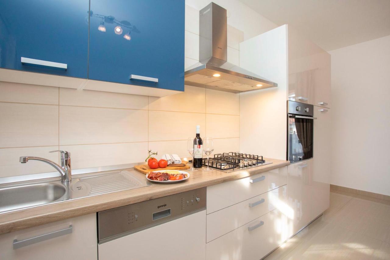 Apartmani Marica Plomin Exteriör bild