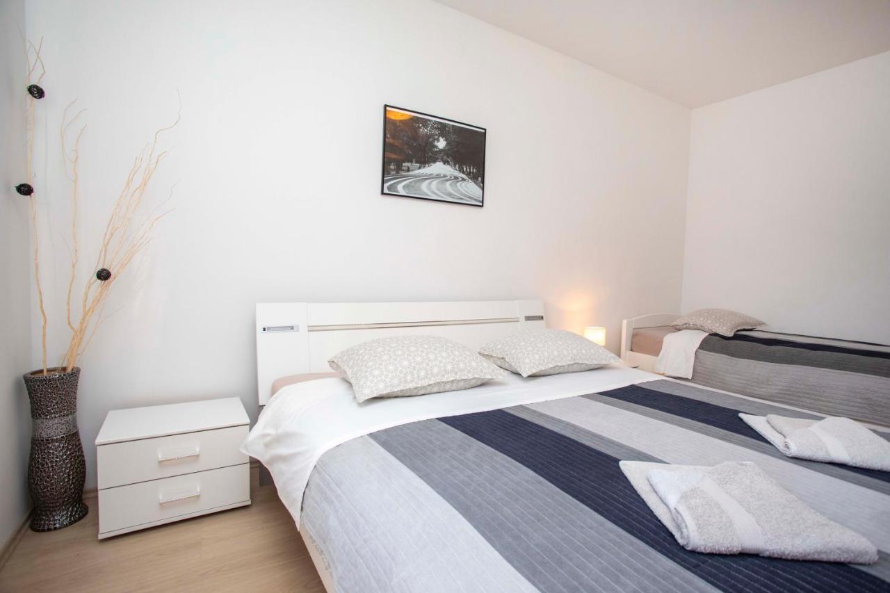 Apartmani Marica Plomin Exteriör bild