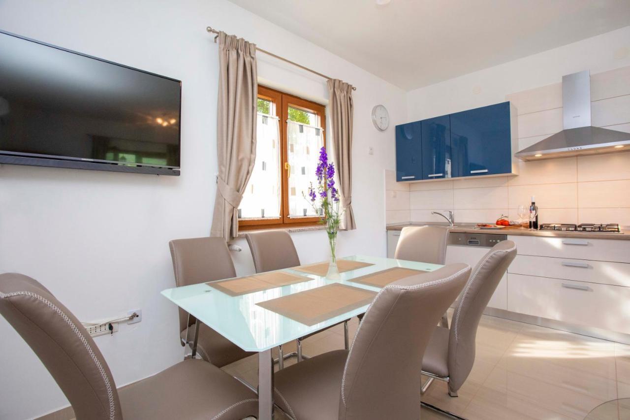 Apartmani Marica Plomin Exteriör bild